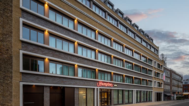 Buitenkant van Hampton by Hilton London City